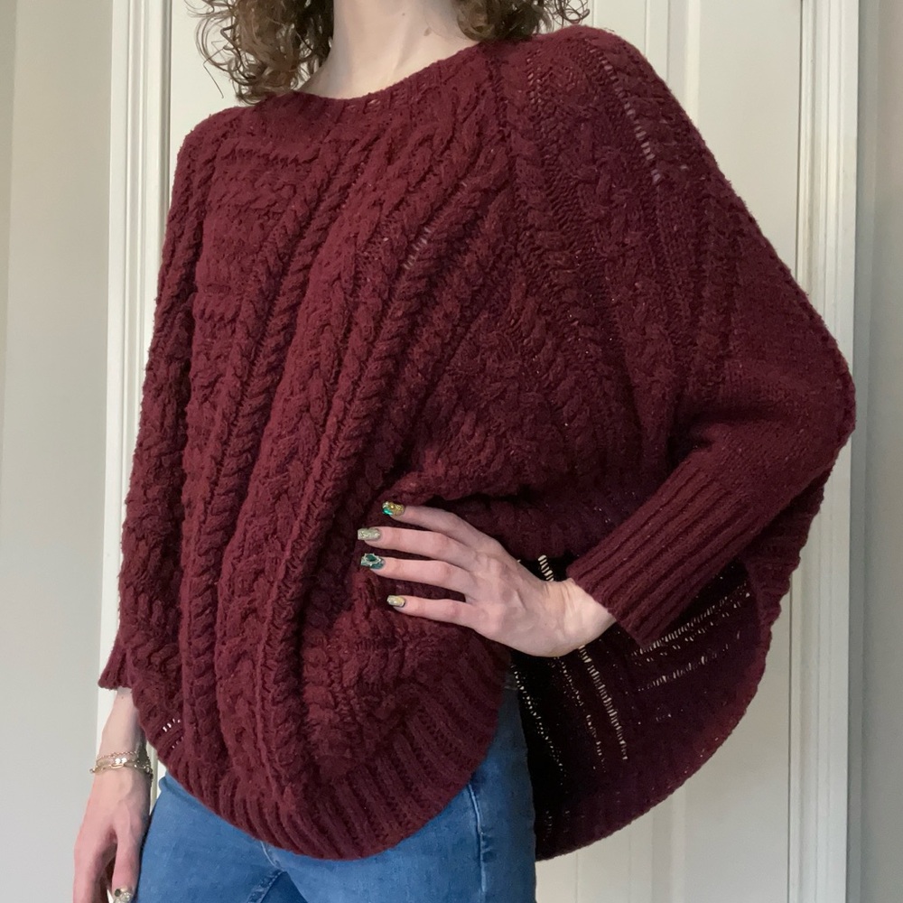 Anthropologie Angel of the North Curved Poncho Red Chunky Cable Knit sweater